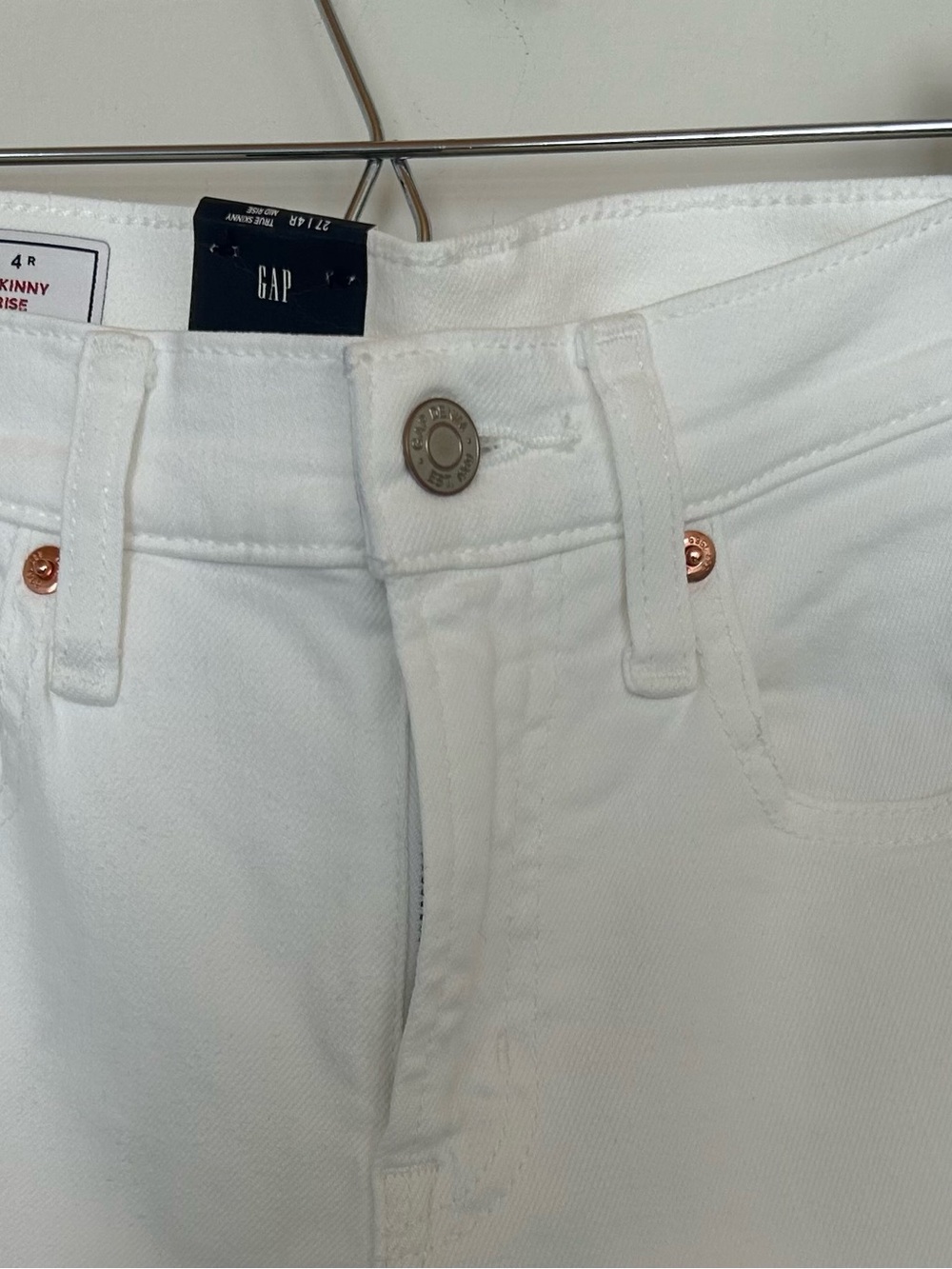 GAP NWT Women’s White High-Rise Skinny Jeans - Picture 3 of 6
